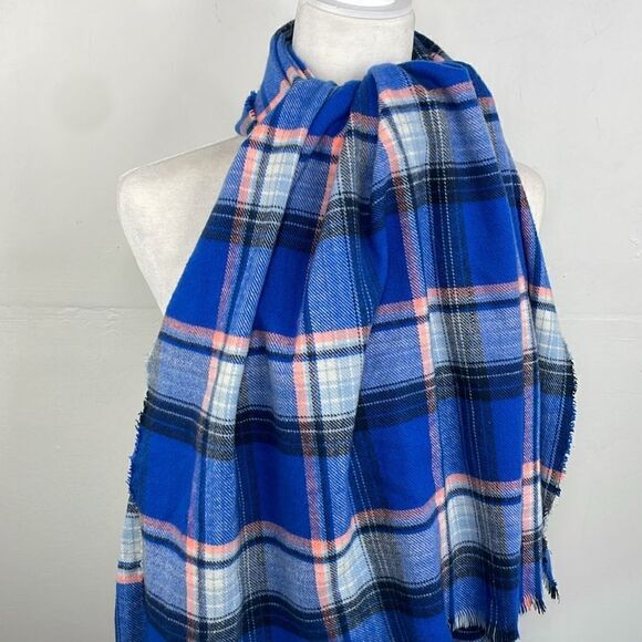 Gap Plaid Blanket Scarf Blue very soft - Picture 5 of 9